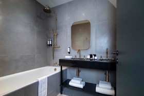 Rayz Private Suites