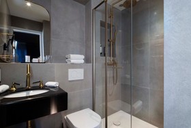 Rayz Private Suites