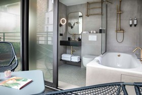 Rayz Private Suites