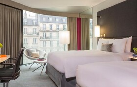 Renaissance Paris Arc de Triomphe Hotel
