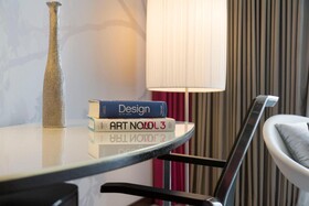 Renaissance Paris Arc de Triomphe Hotel