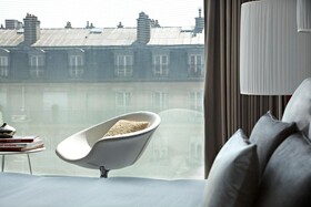 Renaissance Paris Arc de Triomphe Hotel