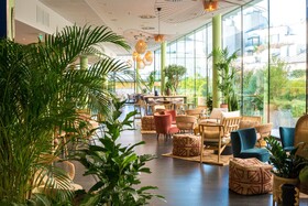 Renaissance Paris Arc de Triomphe Hotel