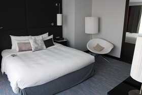 Renaissance Paris Arc de Triomphe Hotel