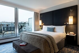 Renaissance Paris Arc de Triomphe Hotel