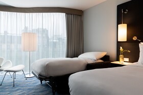 Renaissance Paris Arc de Triomphe Hotel