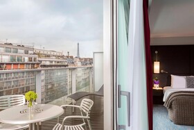 Renaissance Paris Arc de Triomphe Hotel