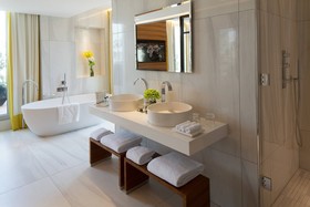 Renaissance Paris Republique Hotel