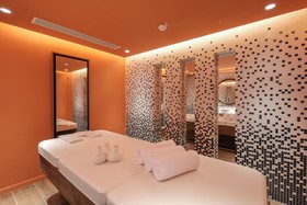 Renaissance Paris Republique Hotel