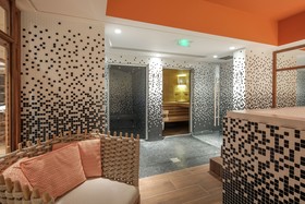 Renaissance Paris Republique Hotel