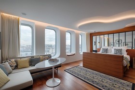 Renaissance Paris Republique Hotel