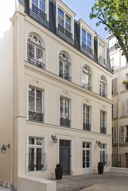 Timhotel Opéra Blanche Fontaine