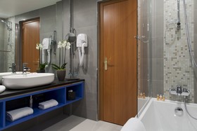 Timhotel Opéra Blanche Fontaine