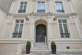 Timhotel Opéra Blanche Fontaine