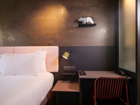 Tribe Paris Batignolles