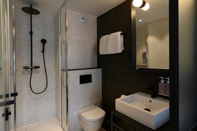Tribe Paris Batignolles