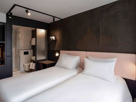 Tribe Paris Batignolles