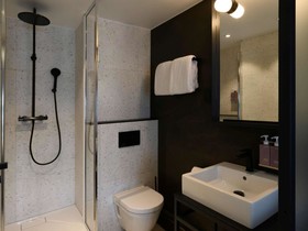 Tribe Paris Batignolles