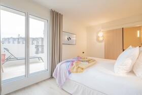Yuna Porte Maillot