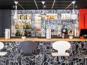 Hôtel ibis Paris Pont de Suresnes