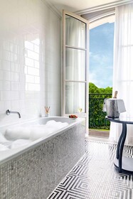 Waldorf Astoria Versailles Trianon Palace