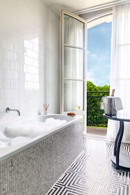 Waldorf Astoria Versailles Trianon Palace