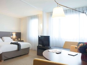 B&B HOTEL Vélizy Est