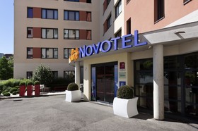 B&B HOTEL Vélizy Est