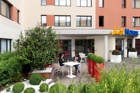 B&B HOTEL Vélizy Est