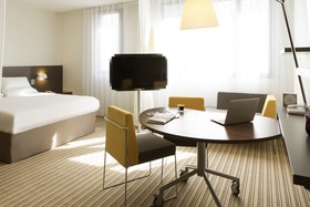 B&B HOTEL Vélizy Est
