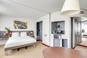 B&B HOTEL Vélizy Est