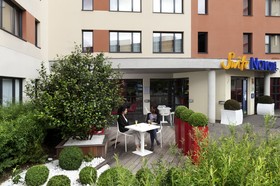 B&B HOTEL Vélizy Est