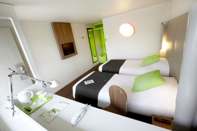 greet hotel Versailles - Voisins Le Bretonneux