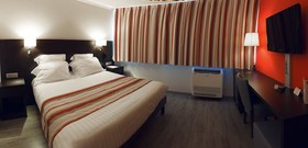Hotel Black & Green