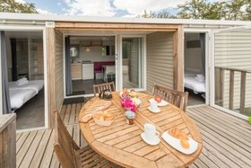 The Alicourts Resort