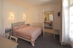 Hotel De Biencourt