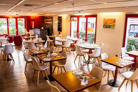 Hotel initial La Roche-sur-Yon  by balladins