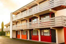 Hotel initial La Roche-sur-Yon  by balladins