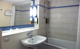 Hotel initial La Roche-sur-Yon  by balladins