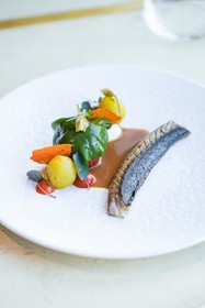 Ezia, Restaurant & Hôtel