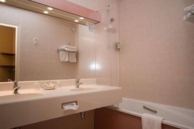 L'Ermitage Hotel & Restaurant