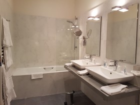 Kyriad Saumur Centre