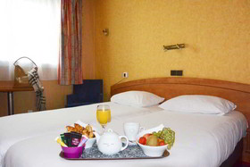 Hotel The Originals Tours Au Relais Saint-Éloi