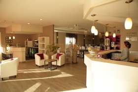 Hotel The Originals Tours Nord La Terrasse