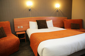 Hotel The Originals Tours Nord La Terrasse