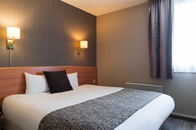 Hotel The Originals Tours Nord La Terrasse
