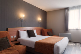 Hotel The Originals Tours Nord La Terrasse