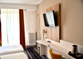 Kyriad Tours Centre