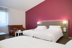 Hôtel Kyriad Saint Chély d'Apcher - Aire de la Lozère