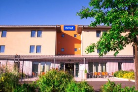 Hôtel Kyriad Saint Chély d'Apcher - Aire de la Lozère